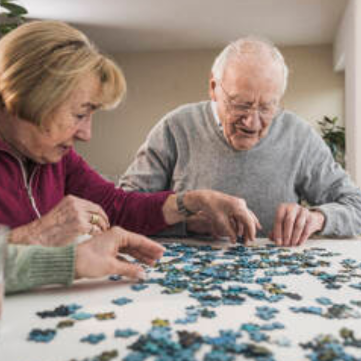 Why Older Adults Should Incorporate Jigsaw Puzzles into Their Routine